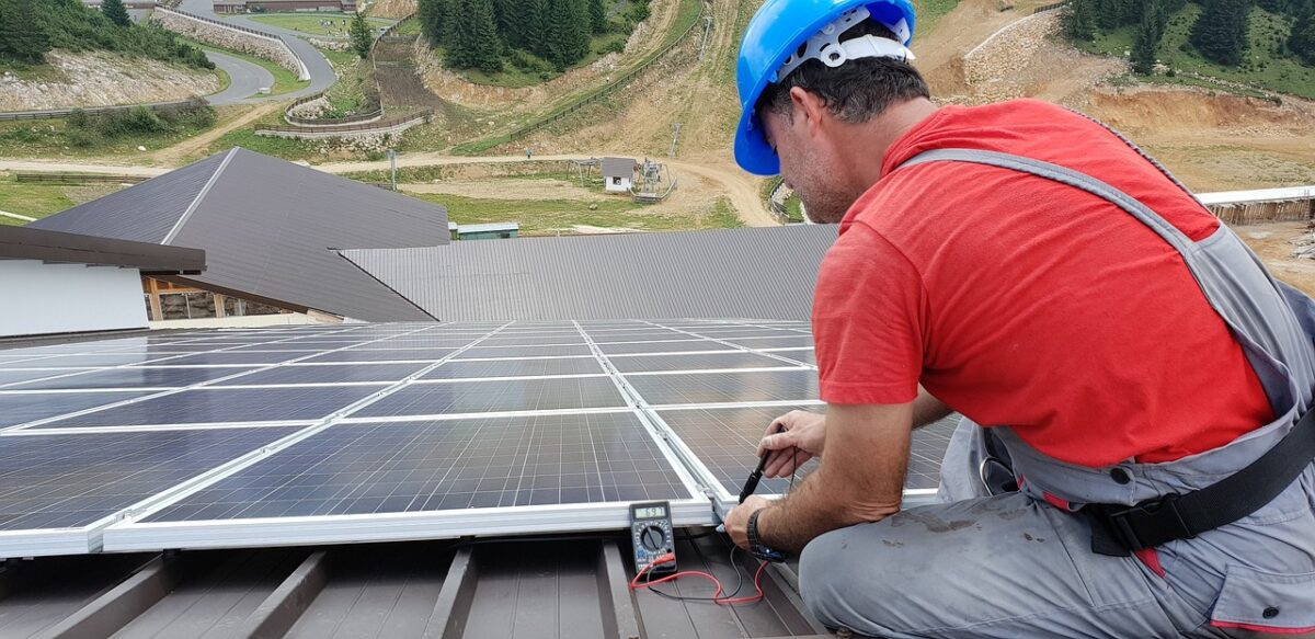 technician-solar-panel-installation